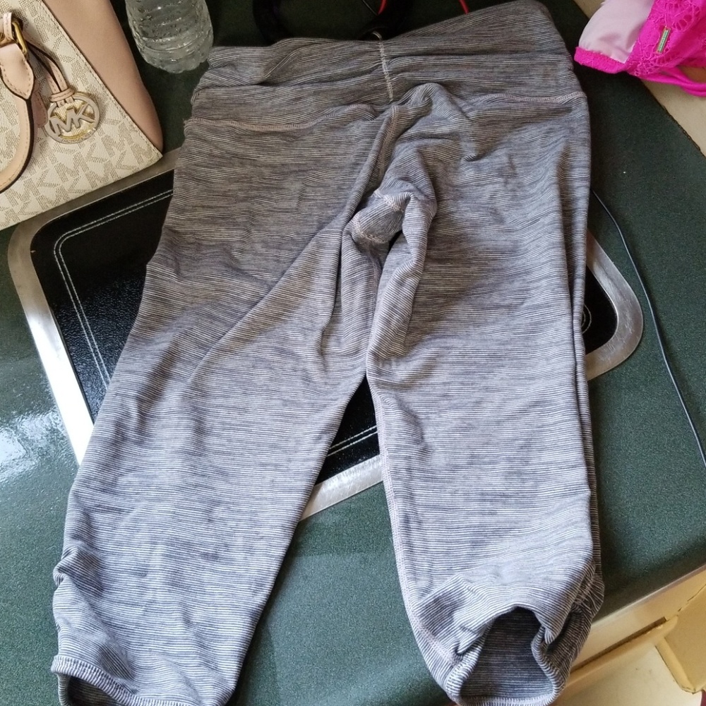 Lululemon size 4 leggings